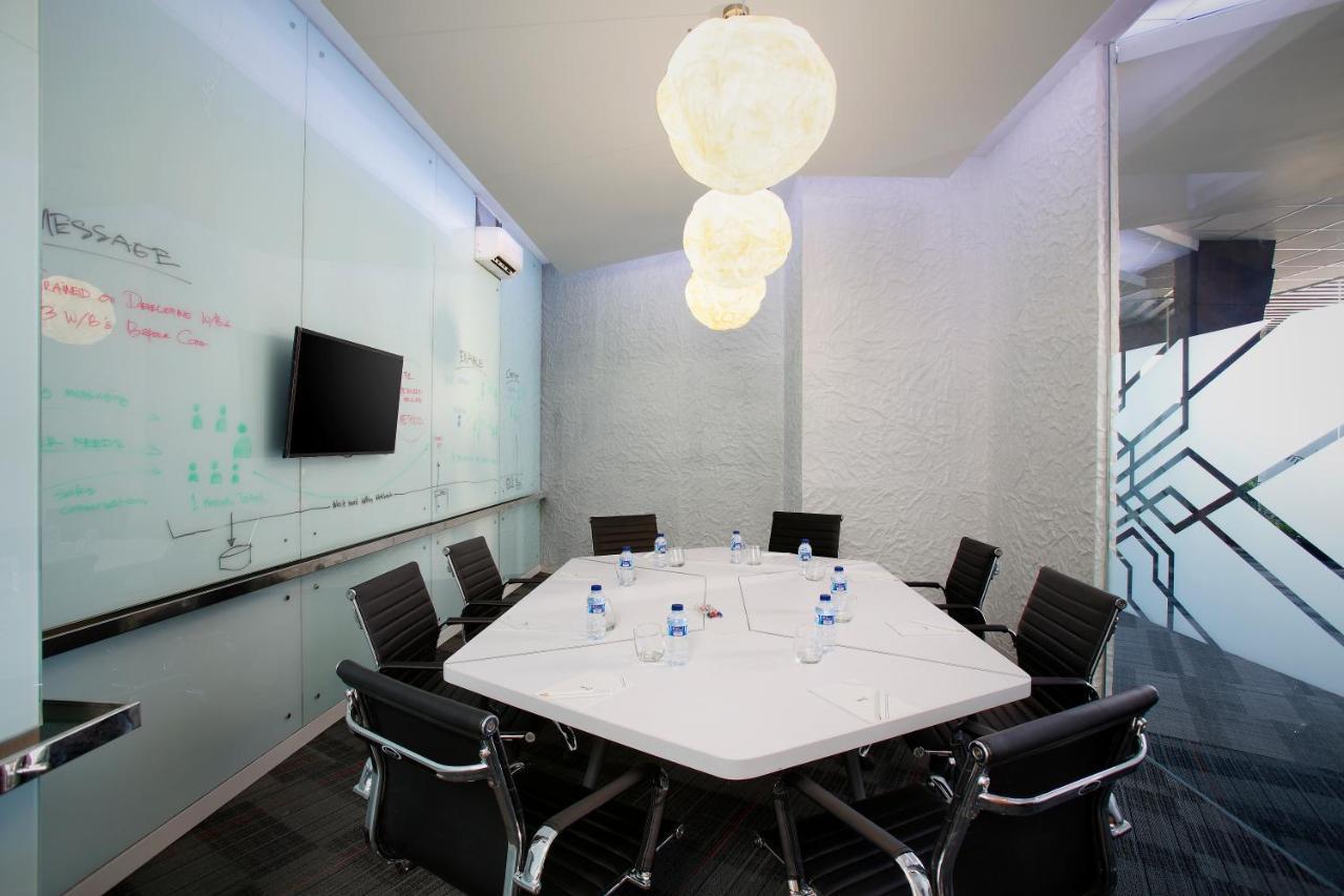 Berry Biz Hotel Sunset Road Семиньяк Экстерьер фото